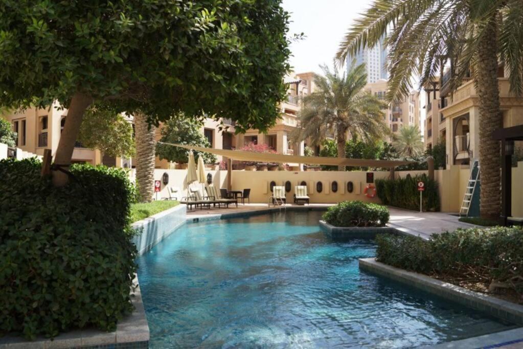 Brand New Furniture . Close To Dubai Mall. Bagian luar foto
