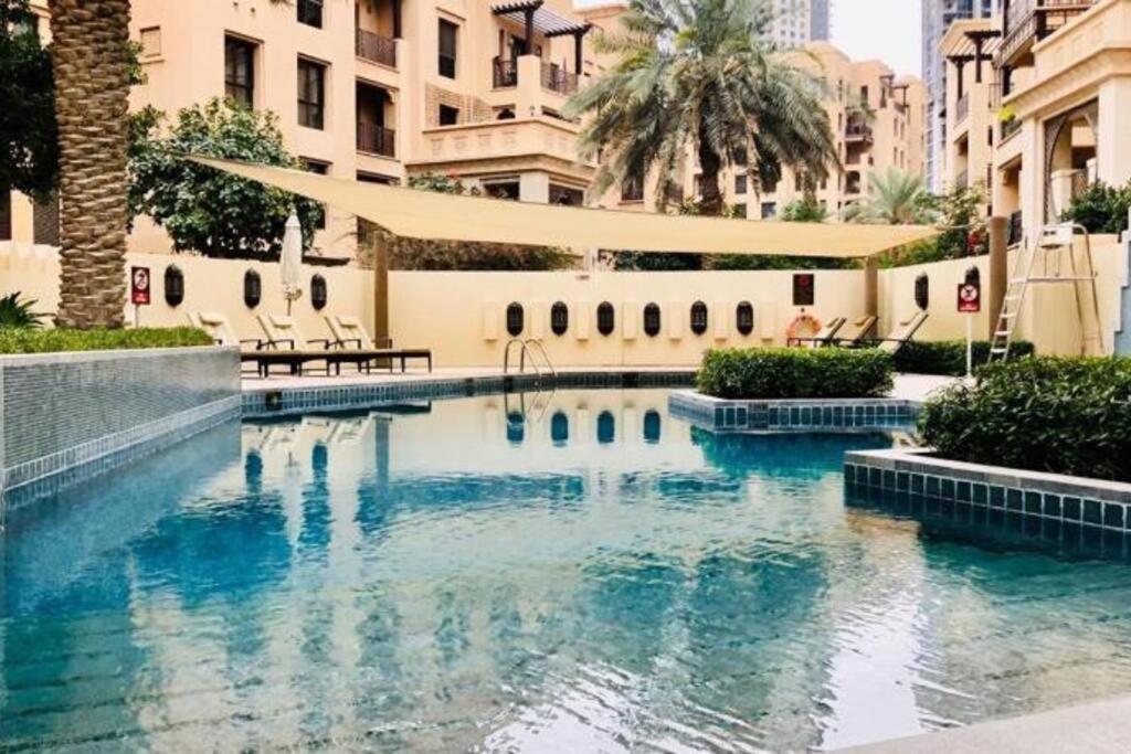Brand New Furniture . Close To Dubai Mall. Bagian luar foto